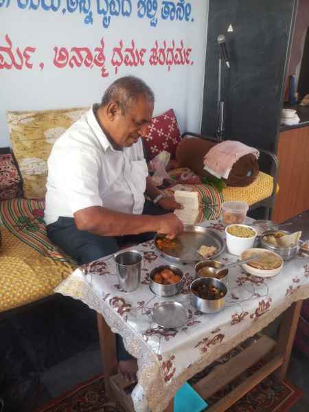 ಸುರೇಂದ್ರ ಗುರೂಜಿ ಭಾವಚಿತ್ರ